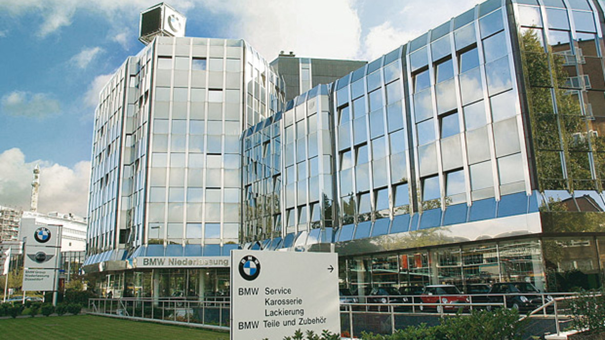 Bmw Service Niederlassung München Räder Und Reifen Zentrum BMW-Niederlassung Düsseldorf in Partylaune - autohaus.de