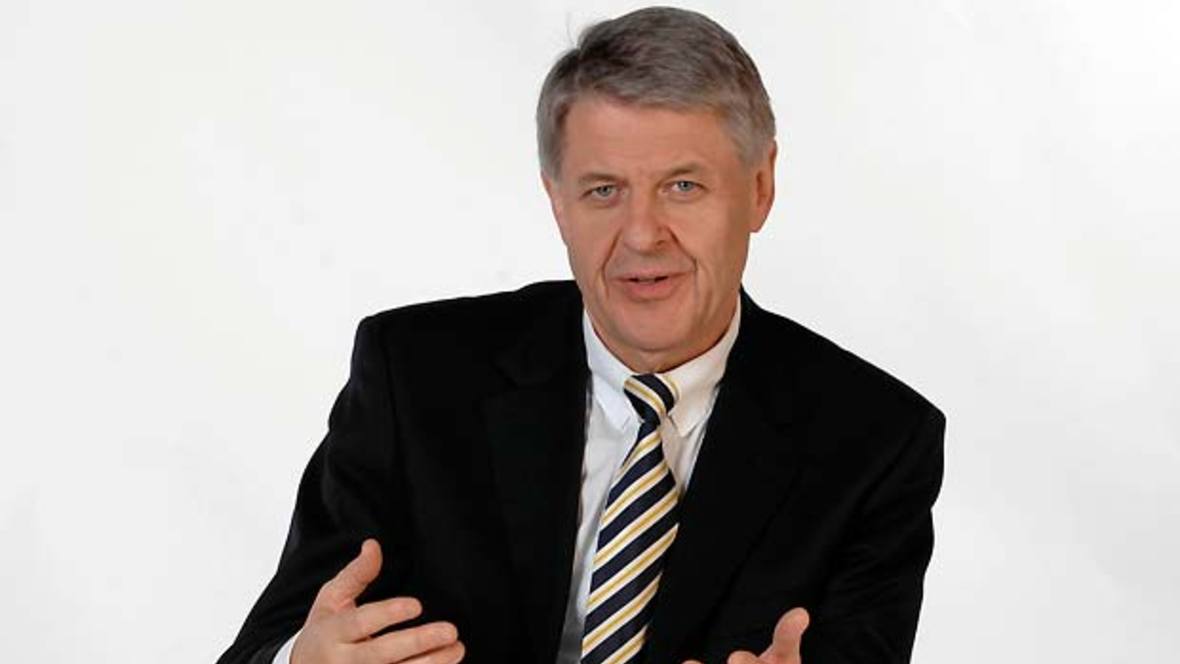 Personalie RolfPeter Hoenen geht zu Assekurata autohaus.de