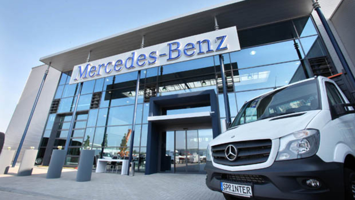 Bremen Mercedes Benz Eroffnet Neues Nutzfahrzeug Zentrum Autohaus De