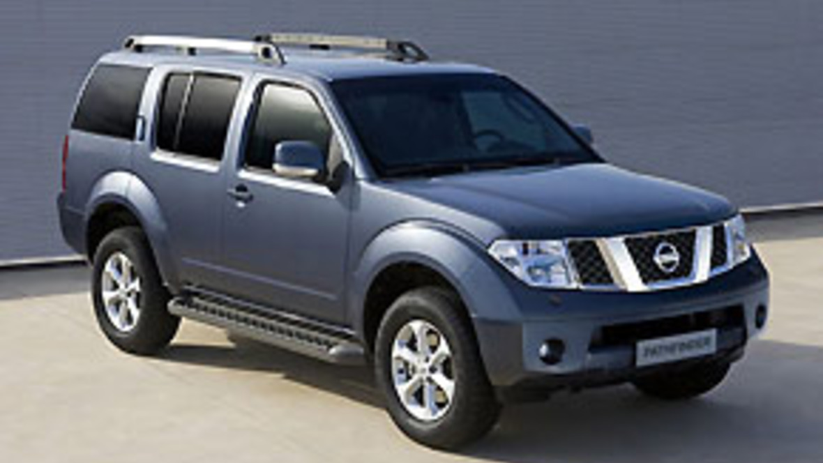 Navara Und Pathfinder Nissan Liftet Allrad Parchen Autohaus De