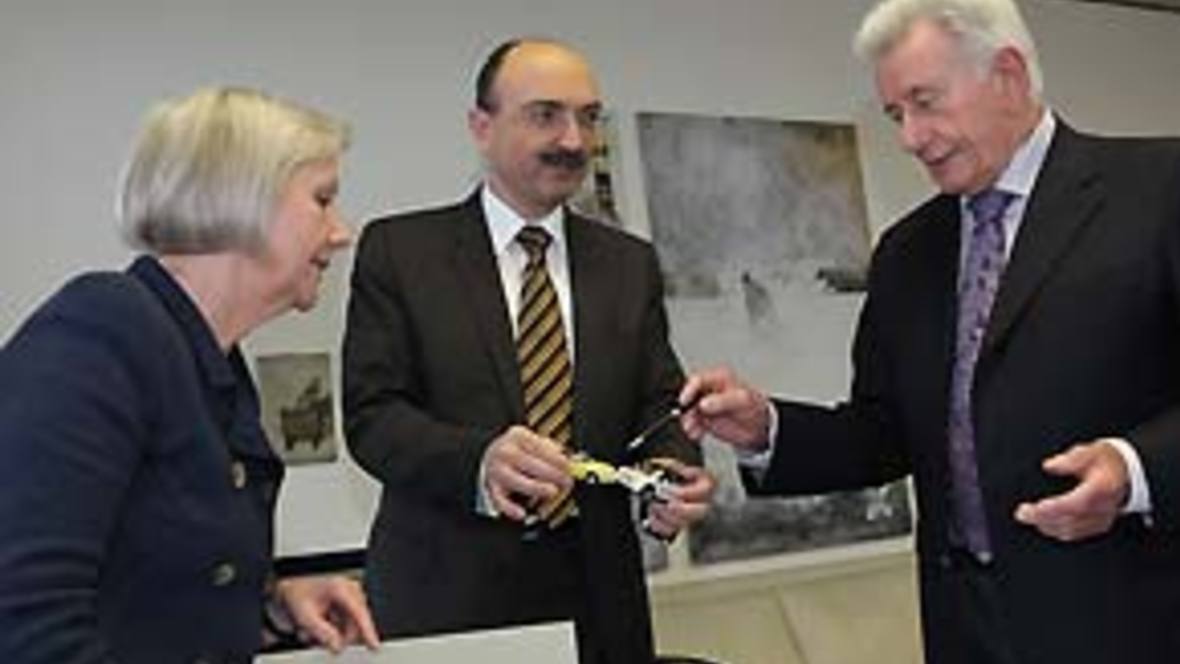 Zur Person Bernd Matthias Hoke Mit Neuer Berufung Autohaus De