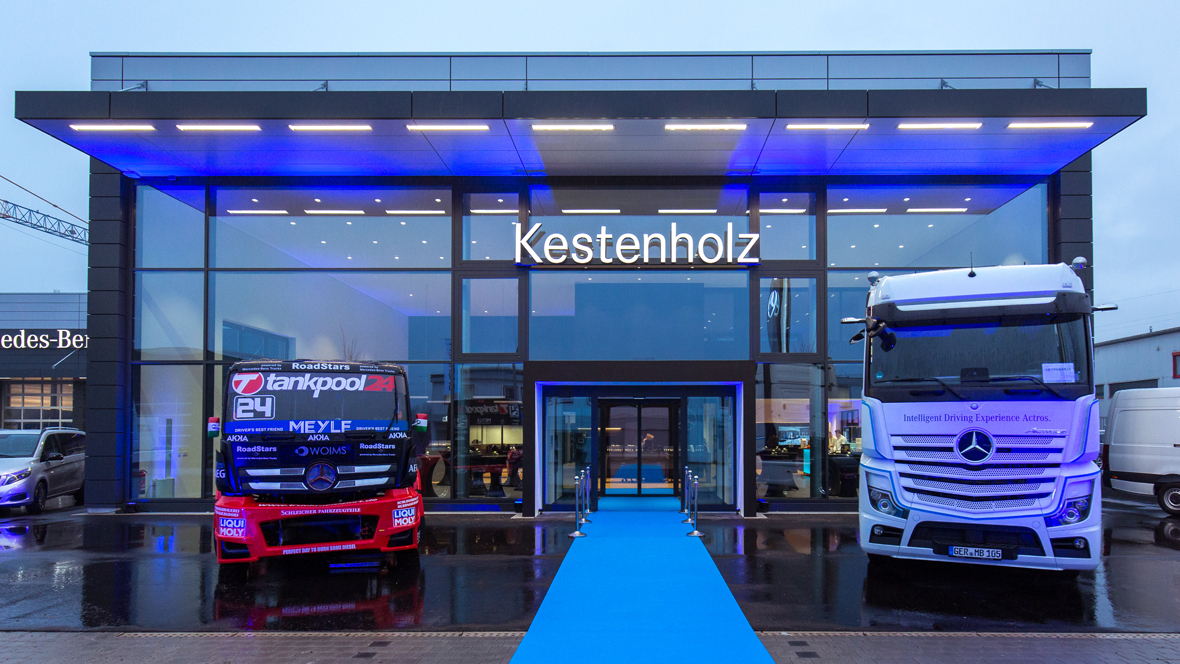 Mercedes Gruppe Kestenholz Eroffnet Neues Nfz Center Autohaus De