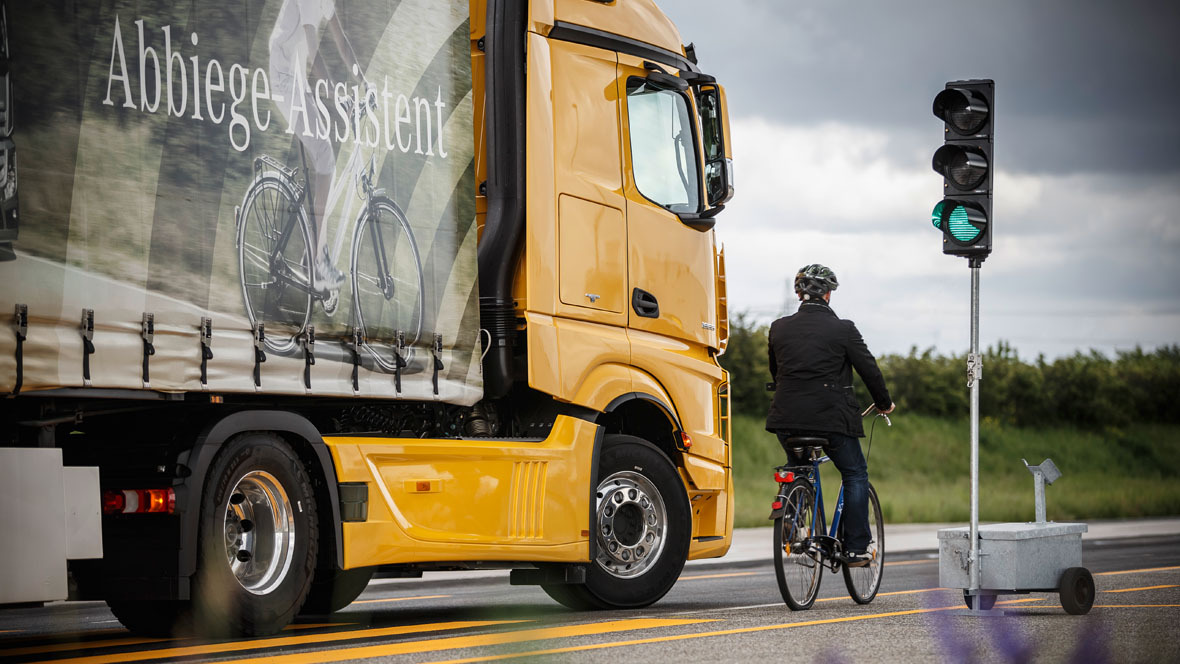 Unfallforschung Lkw Radfahrer Unf Lle Meist An Kreuzungen Autohaus De