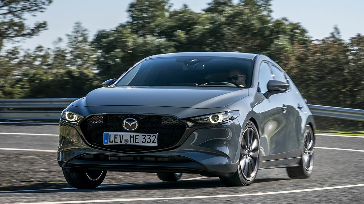 Fahrbericht Mazda3 Halt Blickkontakt Autohaus De