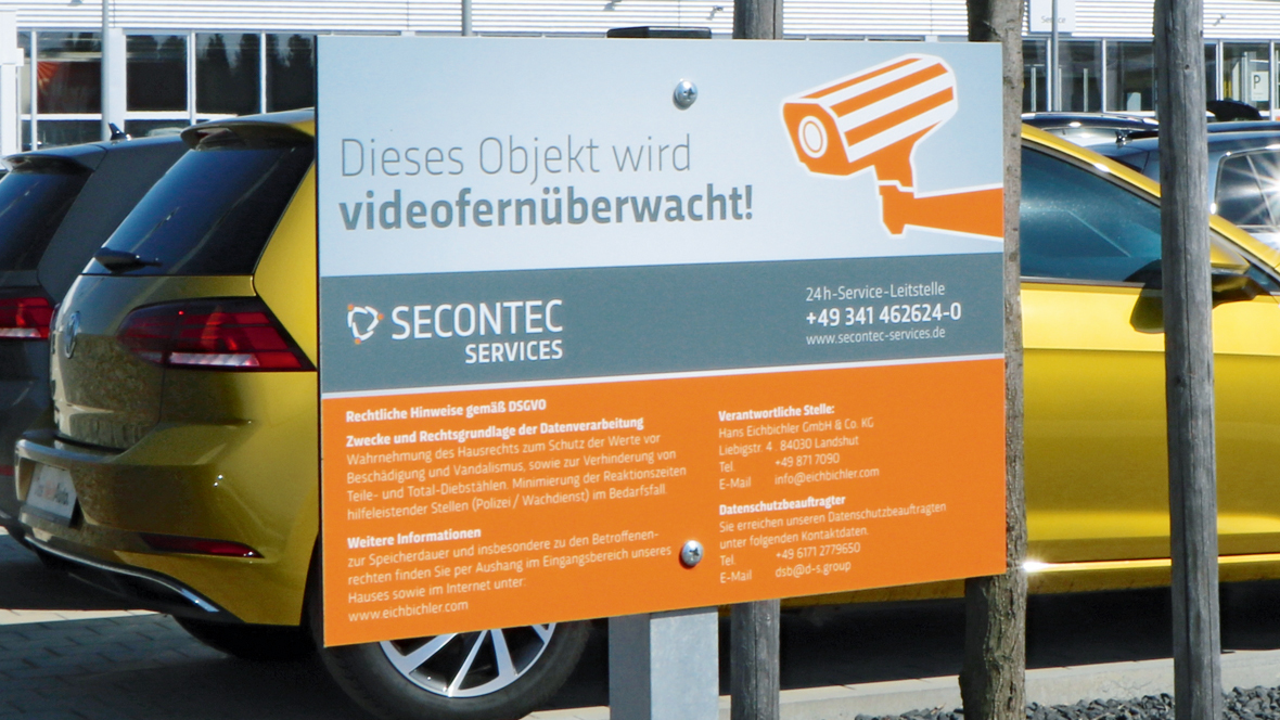 Vier Uhr morgens im Autohaus